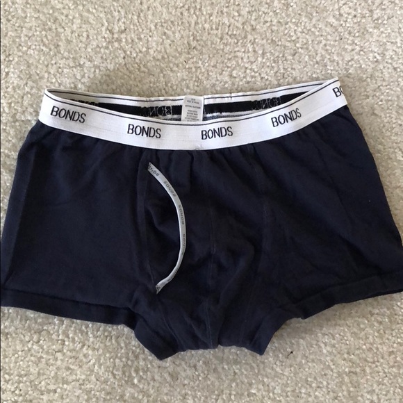 Other - Men’s Bonds guy fronts size M